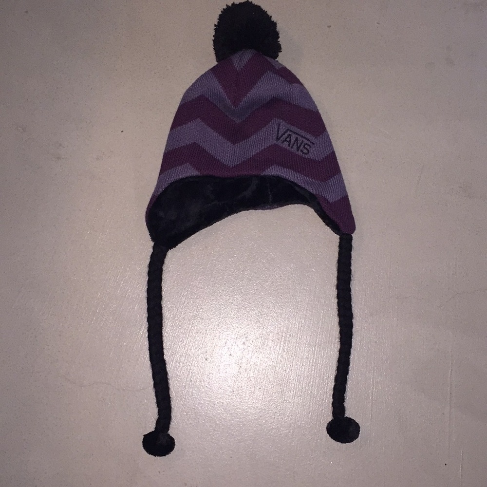 NWOT Vans Luxe Pom Beanie